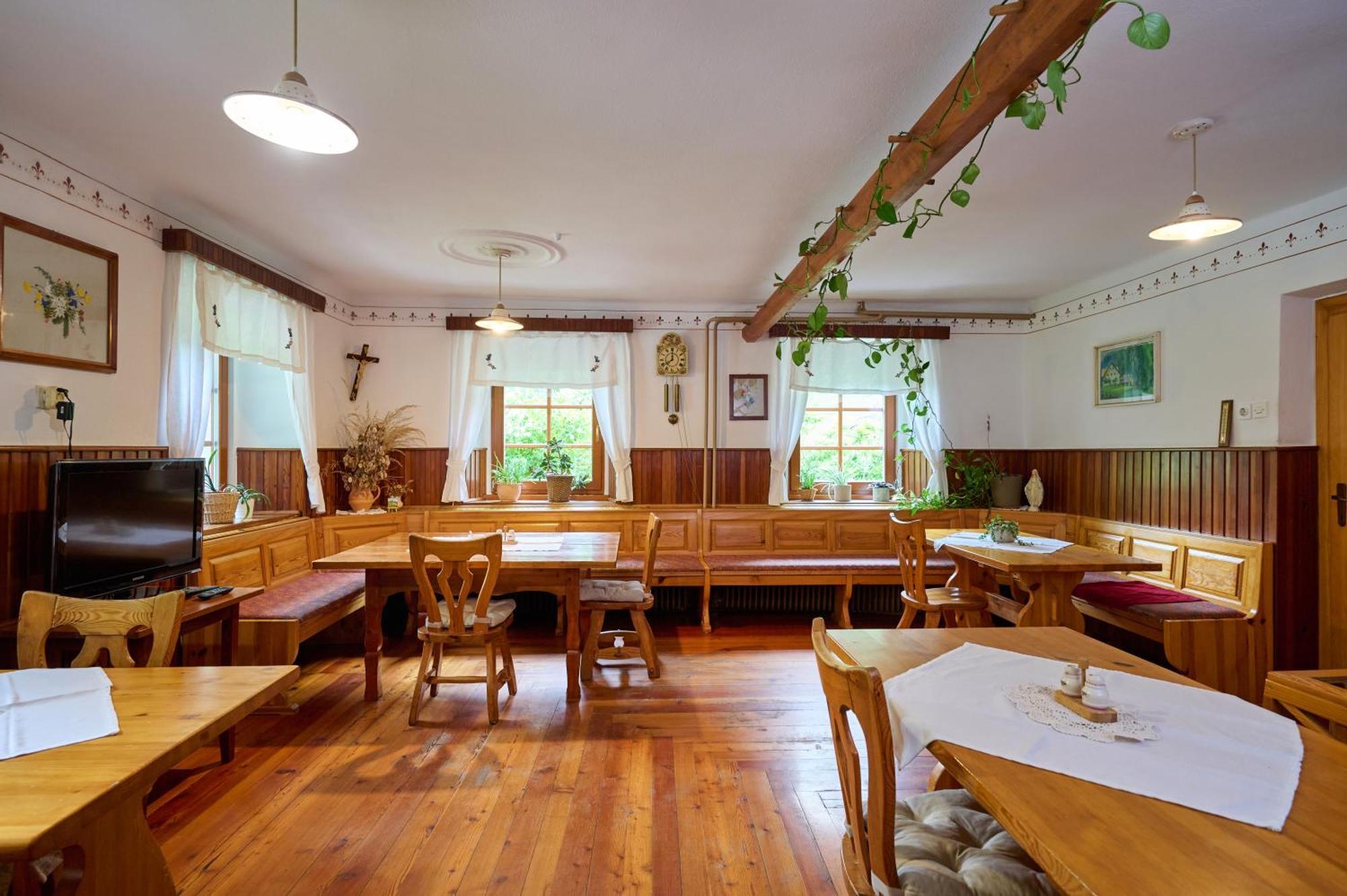 The Farmhouse Bevsek Osep โซลกาวา ภายนอก รูปภาพ
